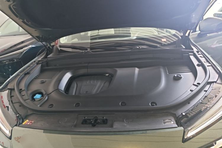 Used Wey Lanshan 2025 Four-Wheel Drive Max Engine Bay