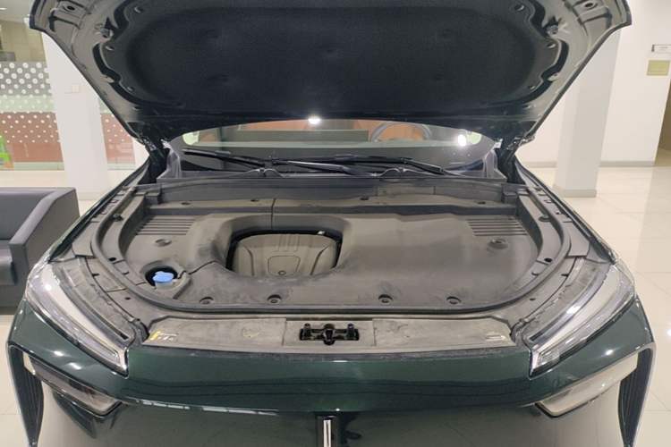 Used Wey Lanshan 2025 Four-Wheel Drive Max Engine Bay