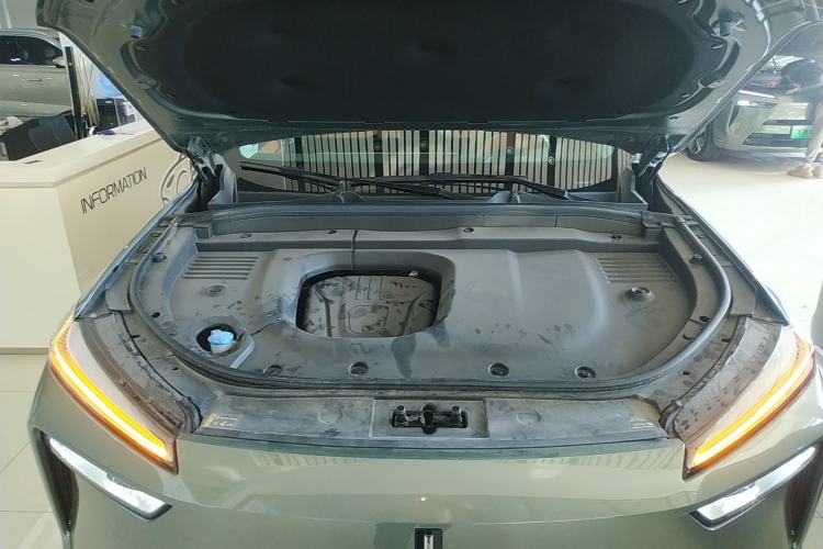 Used Wey Lanshan 2025 Four-Wheel Drive Ultra Engine Bay