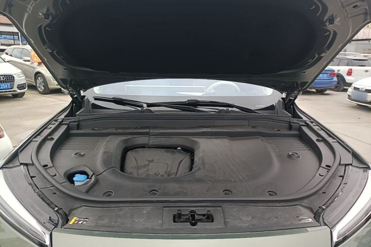 Used Wey Lanshan 2025 Four-Wheel Drive Max Engine Bay