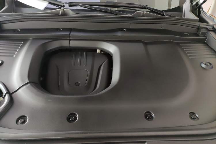 Used Wey Lanshan 2025 Four-Wheel Drive Ultra Engine Bay