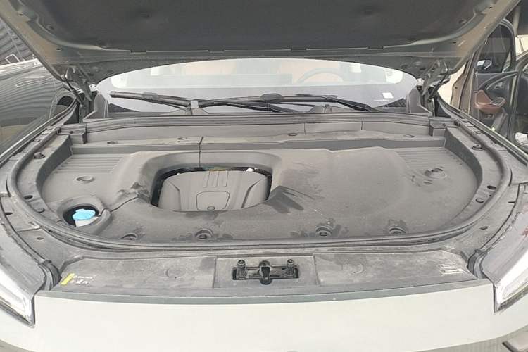 Used Wey Lanshan 2025 Four-Wheel Drive Ultra Engine Bay