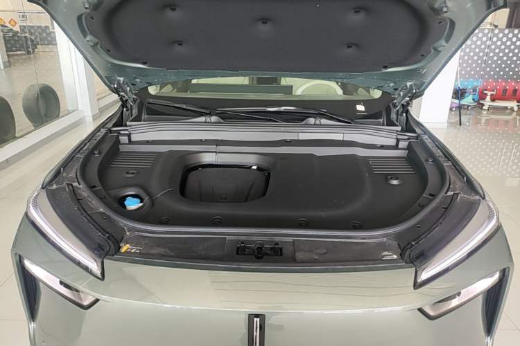 Used Wey Lanshan 2025 Four-Wheel Drive Max Engine Bay