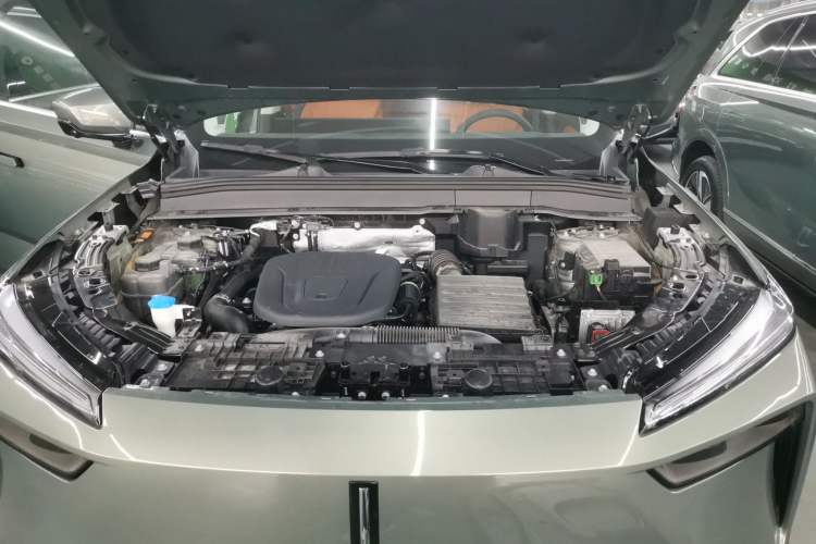 Used Wey Lanshan 2025 Four-Wheel Drive Ultra Engine Bay
