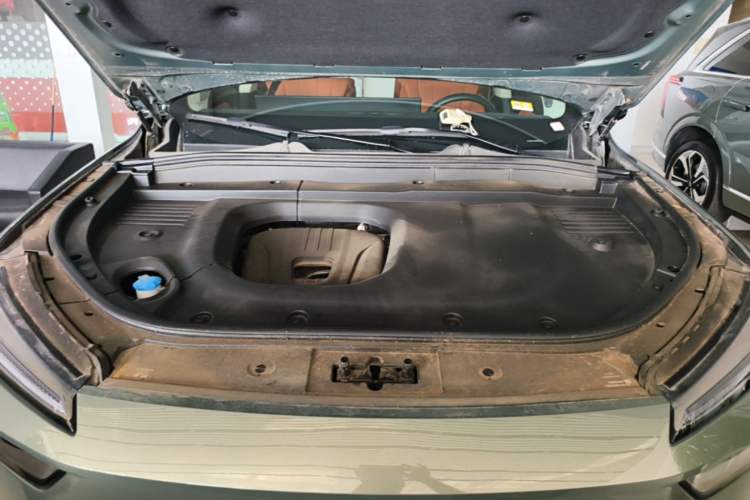 Used Wey Lanshan 2025 Four-Wheel Drive Max Engine Bay