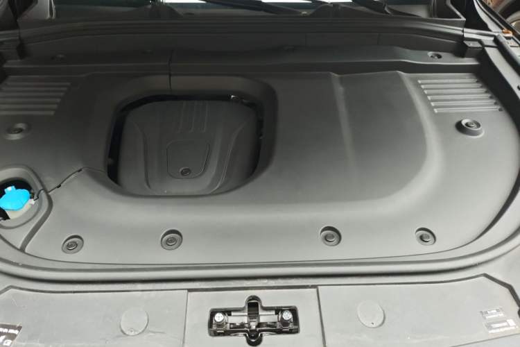 Used Wey Lanshan 2025 Four-Wheel Drive Max Engine Bay