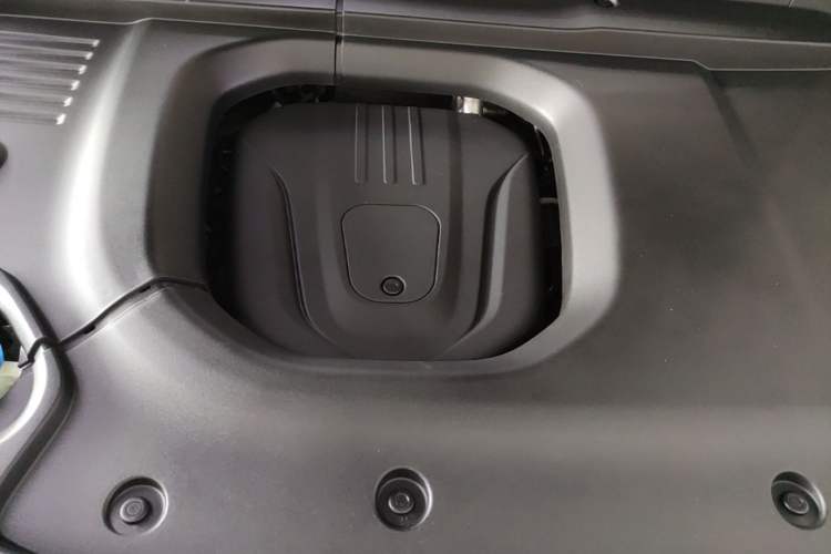 Used Wey Lanshan 2025 Four-Wheel Drive Ultra Engine Bay