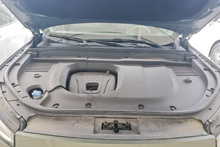 Used Wey Lanshan 2025 Four-Wheel Drive Max Engine Bay