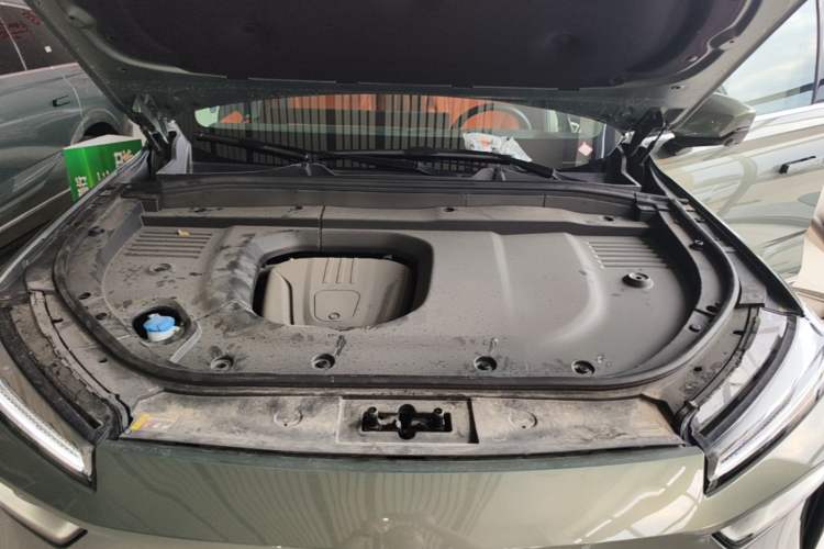 Used Wey Lanshan 2025 Four-Wheel Drive Max Engine Bay