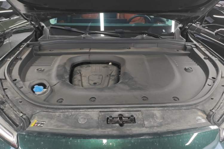 Used Wey Lanshan 2025 Four-Wheel Drive Max Engine Bay