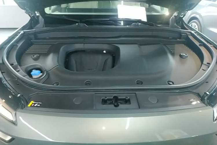Used Wey Lanshan 2025 Four-Wheel Drive Max Engine Bay