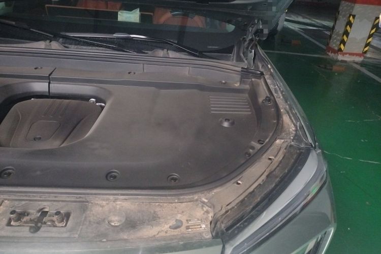 Used Wey Lanshan 2025 Four-Wheel Drive Max Engine Bay Left