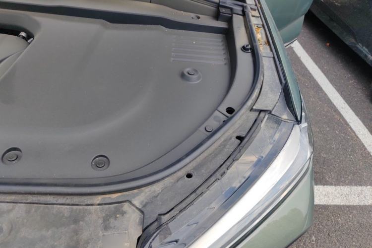 Used Wey Lanshan 2025 Four-Wheel Drive Max Engine Bay Left
