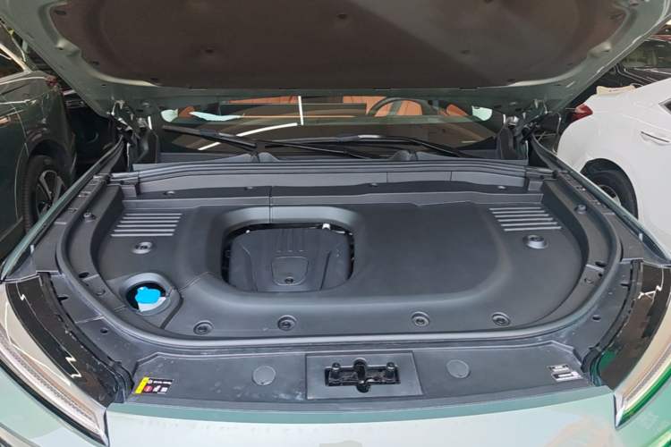 Used Wey Lanshan 2025 Four-Wheel Drive Ultra Engine Bay