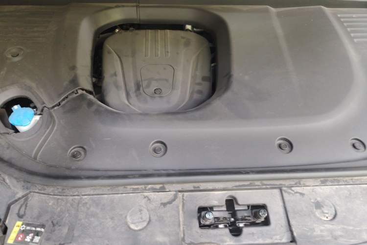 Used Wey Lanshan 2025 Four-Wheel Drive Max Engine Bay