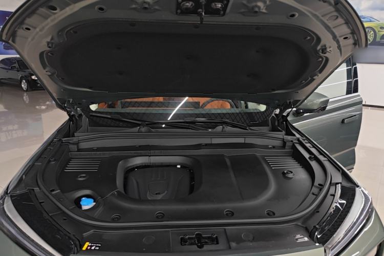 Used Wey Lanshan 2025 Four-Wheel Drive Max Engine Bay