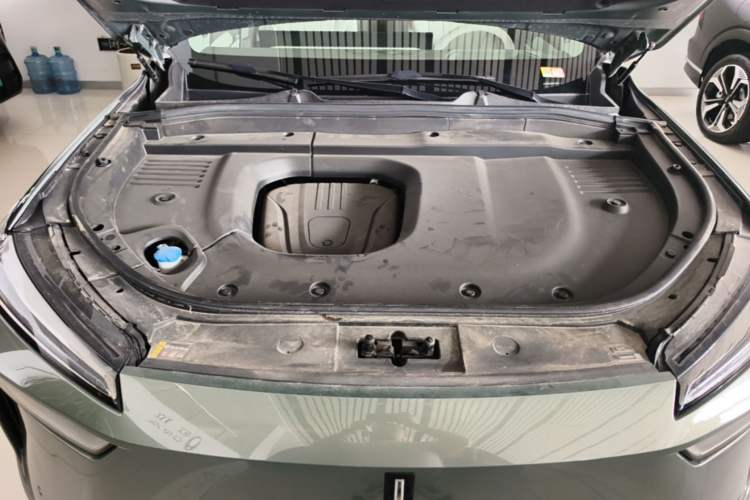 Used Wey Lanshan 2025 Four-Wheel Drive Max Engine Bay