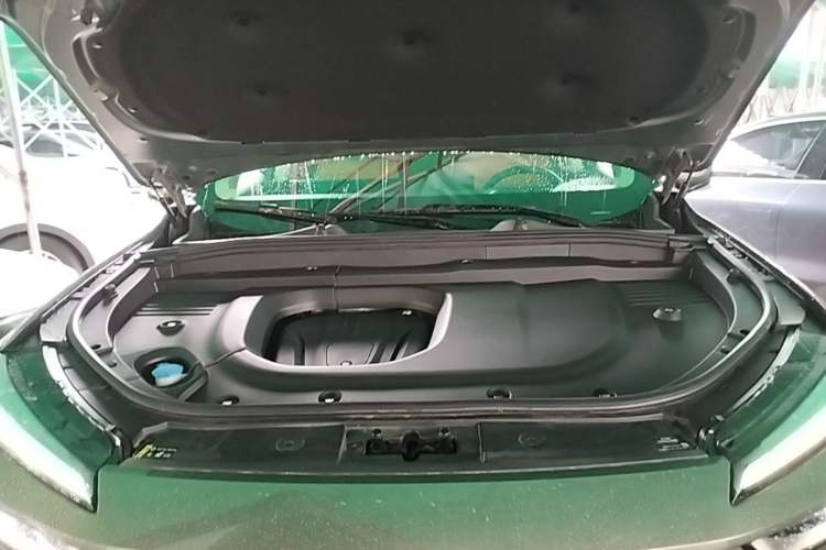 Used Wey Lanshan 2025 Four-Wheel Drive Max Engine Bay