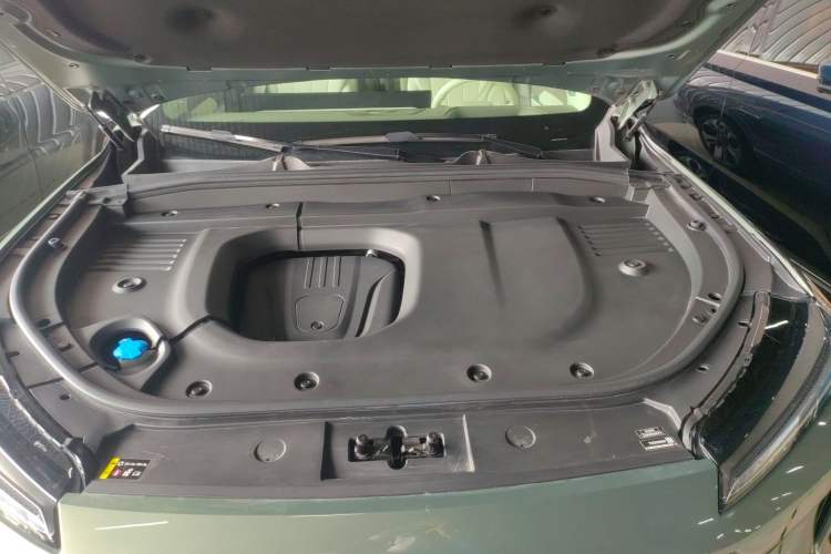Used Wey Lanshan 2025 Four-Wheel Drive Max Engine Bay