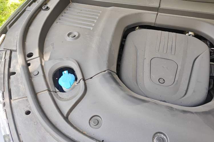 Used Wey Lanshan 2025 Four-Wheel Drive Max Engine Bay Right