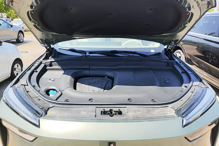 Used Wey Lanshan 2025 Four-Wheel Drive Max Engine Bay