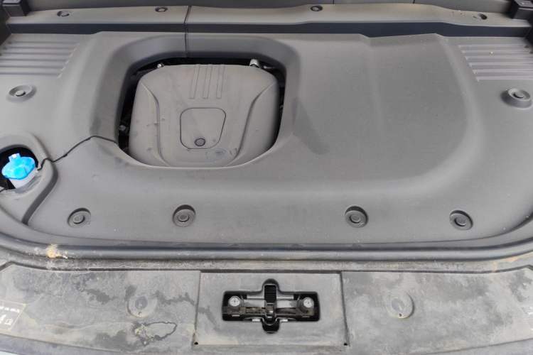 Used Wey Lanshan 2025 Four-Wheel Drive Max Engine Bay
