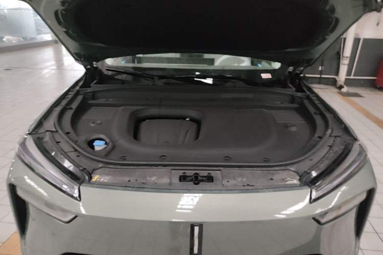 Used Wey Lanshan 2025 Four-Wheel Drive Max Engine Bay