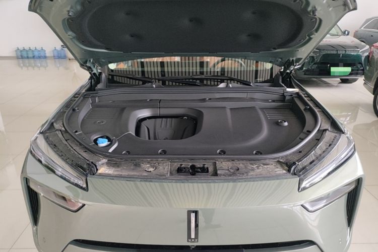 Used Wey Lanshan 2025 Four-Wheel Drive Max Engine Bay