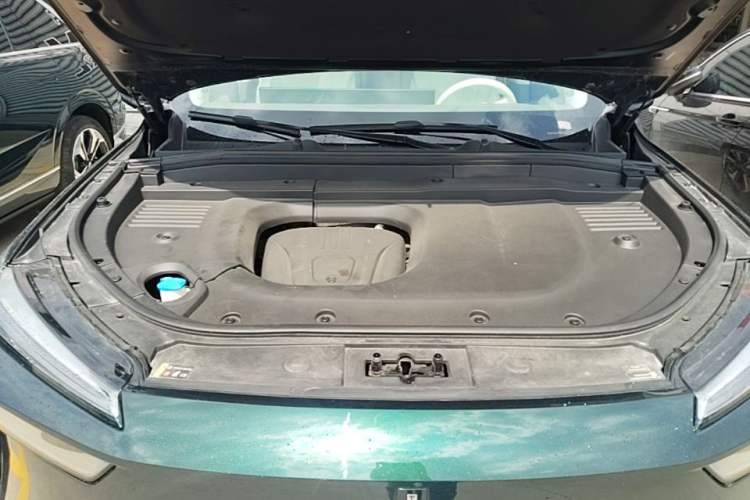 Used Wey Lanshan 2025 Four-Wheel Drive Max Engine Bay