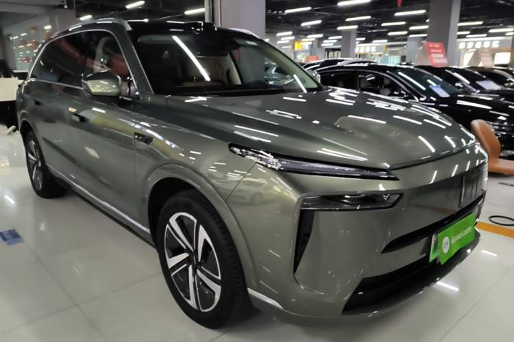 Used Wey Lanshan 2025 Four-Wheel Drive Max Front Right 45 Deg
