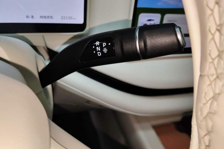 Used Wey Lanshan 2025 Four-Wheel Drive Max Gear Lever
