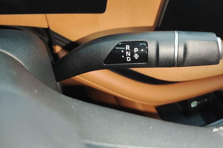 Used Wey Lanshan 2025 Four-Wheel Drive Ultra Gear Lever