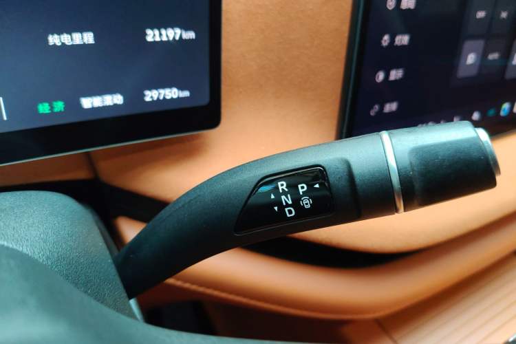 Used Wey Lanshan 2025 Four-Wheel Drive Ultra Gear Lever