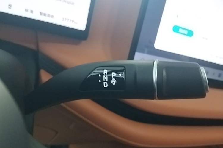Used Wey Lanshan 2025 Four-Wheel Drive Max Gear Lever