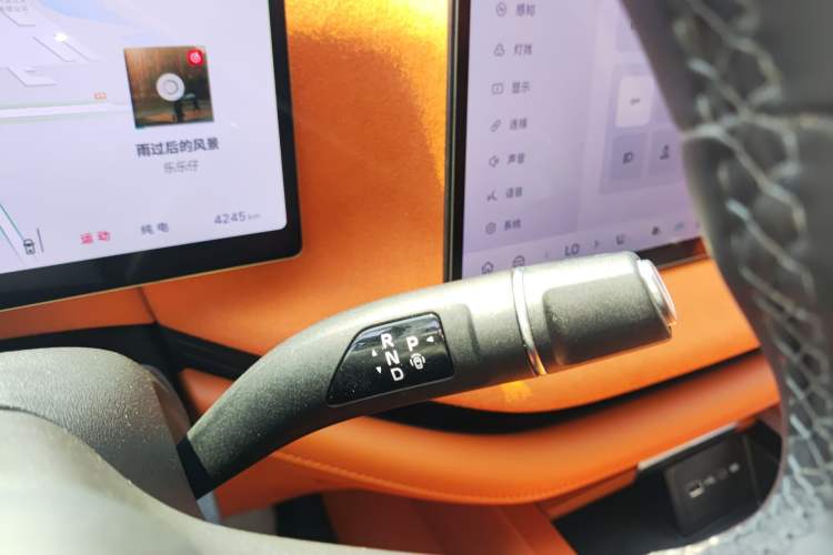 Used Wey Lanshan 2025 Four-Wheel Drive Ultra Gear Lever