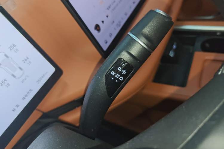 Used Wey Lanshan 2025 Four-Wheel Drive Max Gear Lever