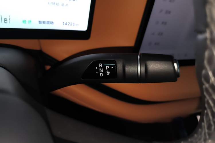 Used Wey Lanshan 2025 Four-Wheel Drive Max Gear Lever