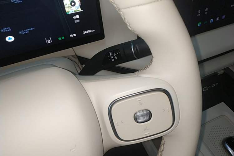 Used Wey Lanshan 2025 Four-Wheel Drive Max Gear Lever