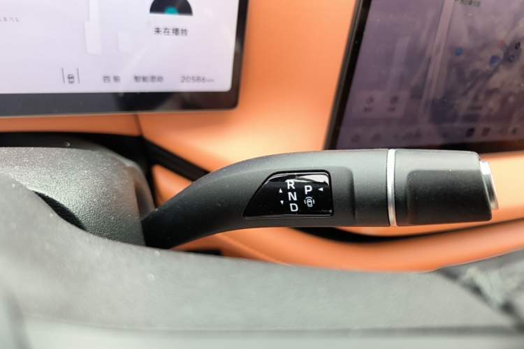 Used Wey Lanshan 2025 Four-Wheel Drive Max Gear Lever