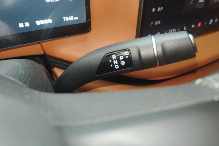 Used Wey Lanshan 2025 Four-Wheel Drive Max Gear Lever