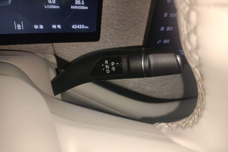 Used Wey Lanshan 2025 Four-Wheel Drive Ultra Gear Lever
