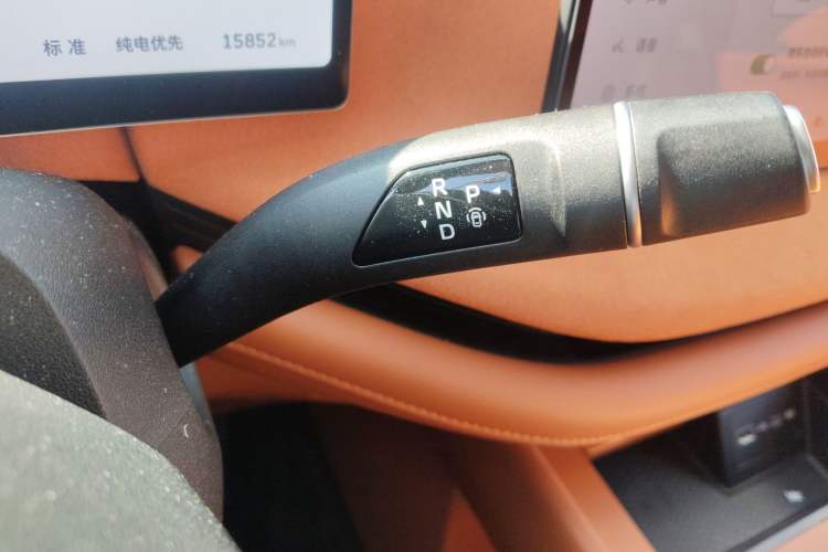 Used Wey Lanshan 2025 Four-Wheel Drive Ultra Gear Lever