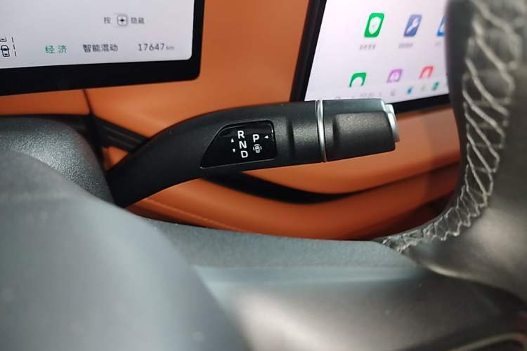 Used Wey Lanshan 2025 Four-Wheel Drive Max Gear Lever