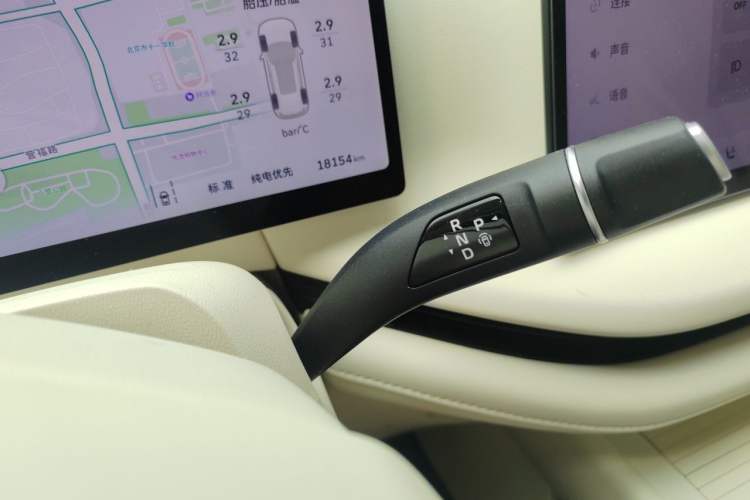 Used Wey Lanshan 2025 Four-Wheel Drive Max Gear Lever