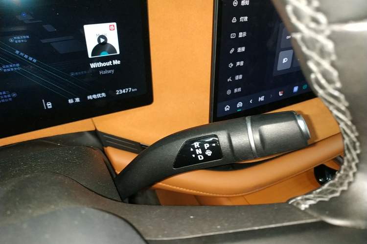 Used Wey Lanshan 2025 Four-Wheel Drive Ultra Gear Lever