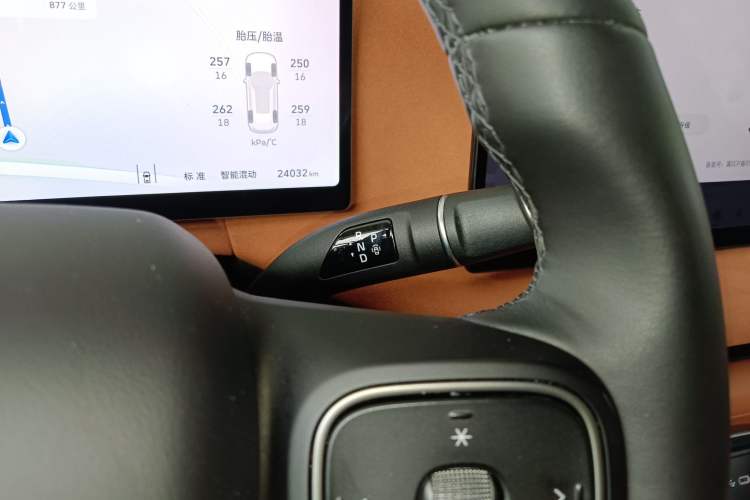 Used Wey Lanshan 2025 Four-Wheel Drive Ultra Gear Lever