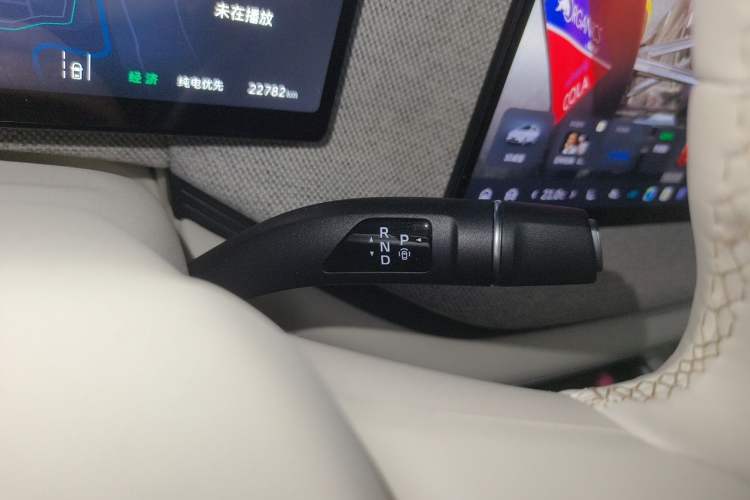 Used Wey Lanshan 2025 Four-Wheel Drive Ultra Gear Lever
