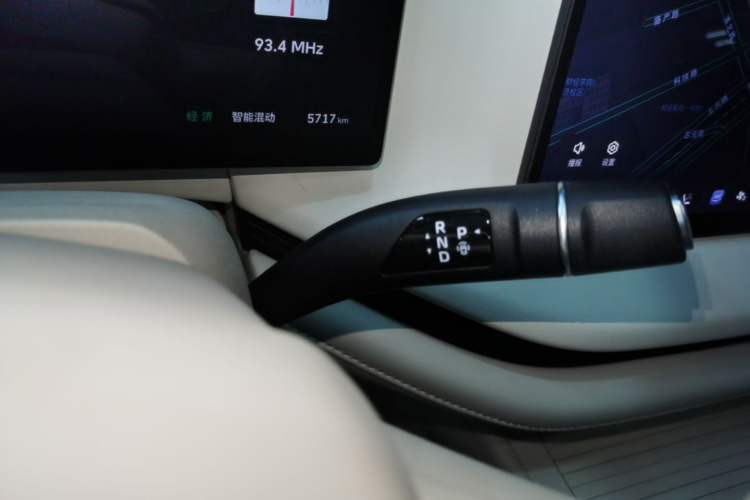 Used Wey Lanshan 2025 Four-Wheel Drive Max Gear Lever