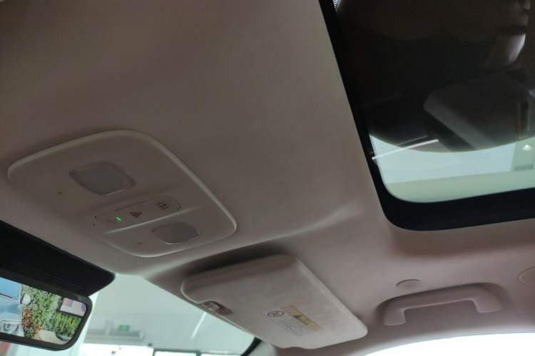 Used Wey Lanshan 2025 Four-Wheel Drive Ultra Headliner