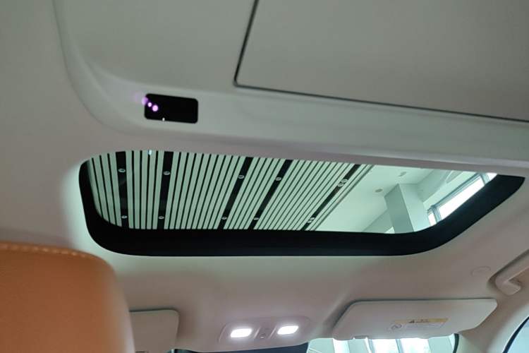 Used Wey Lanshan 2025 Four-Wheel Drive Max Headliner